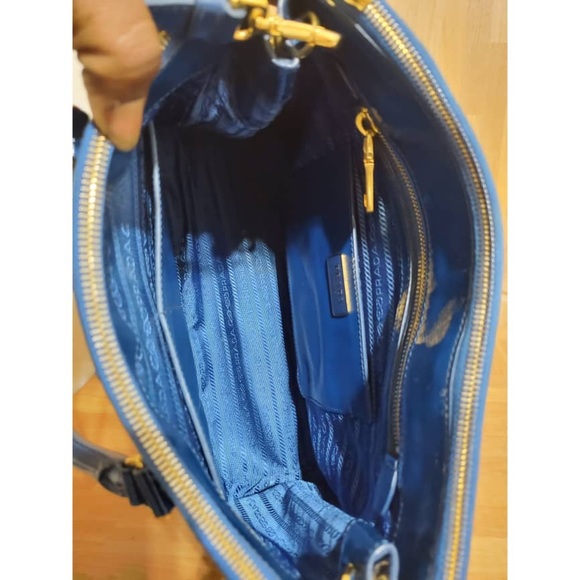 Authentic Prada Saffiano Patent Leather Front Pocket Double Zip Lux Tote - Picture 9 of 11